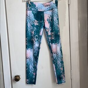 ZELLA GIRL Green and Pink Fishscale Print Leggings